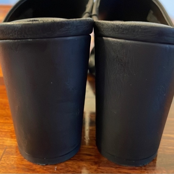 Gianni Bini ladies heels, size 7 leather - Picture 8 of 8